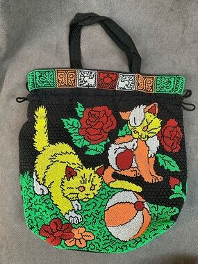 Vintage beaded hand bag cats